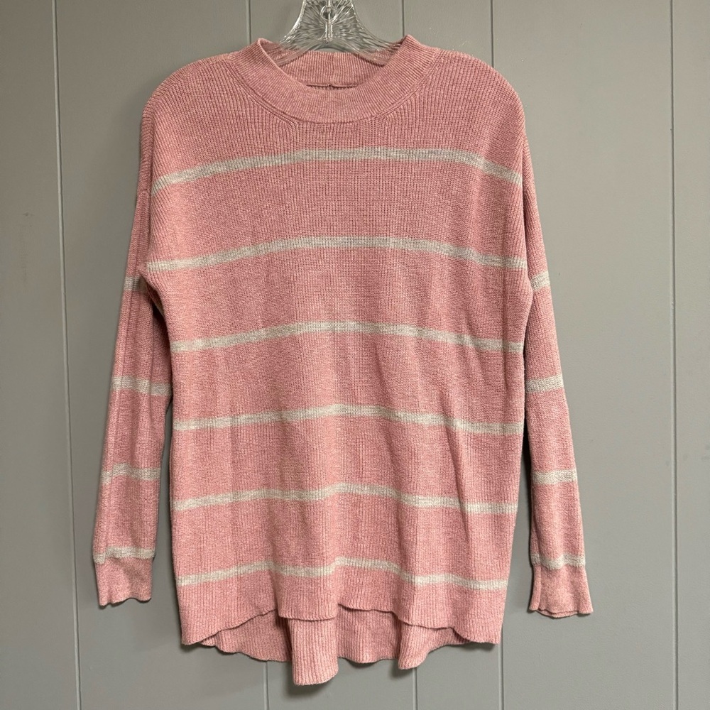 AMERICAN EAGLE Jegging Fit Pink and Light Gray Stripe Sweater Size Large
